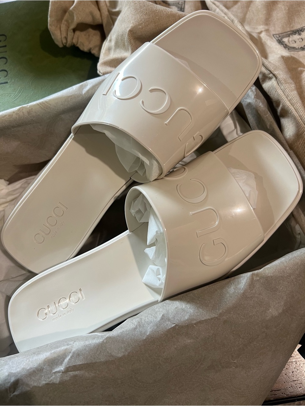 New Gucci rubber sandals Off-White Rubber Slide Heeled Sandals - Picture 5 of 12